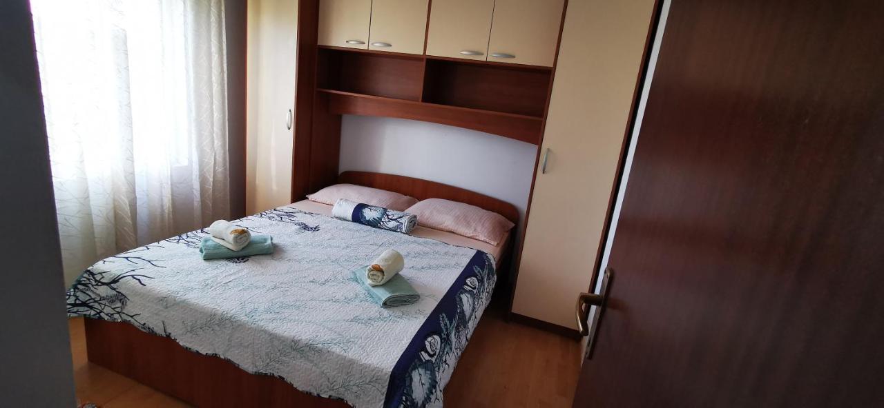 Apartmani Marija Kolan Exterior foto