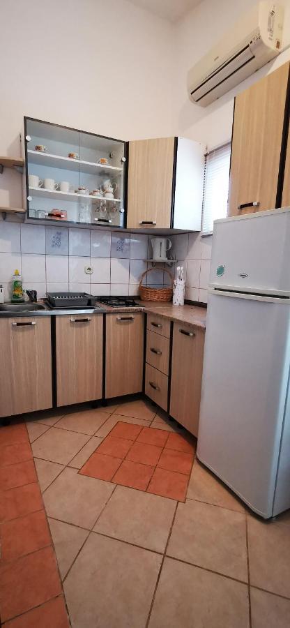 Apartmani Marija Kolan Exterior foto