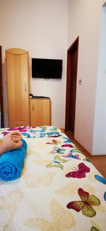 Apartmani Marija Kolan Exterior foto